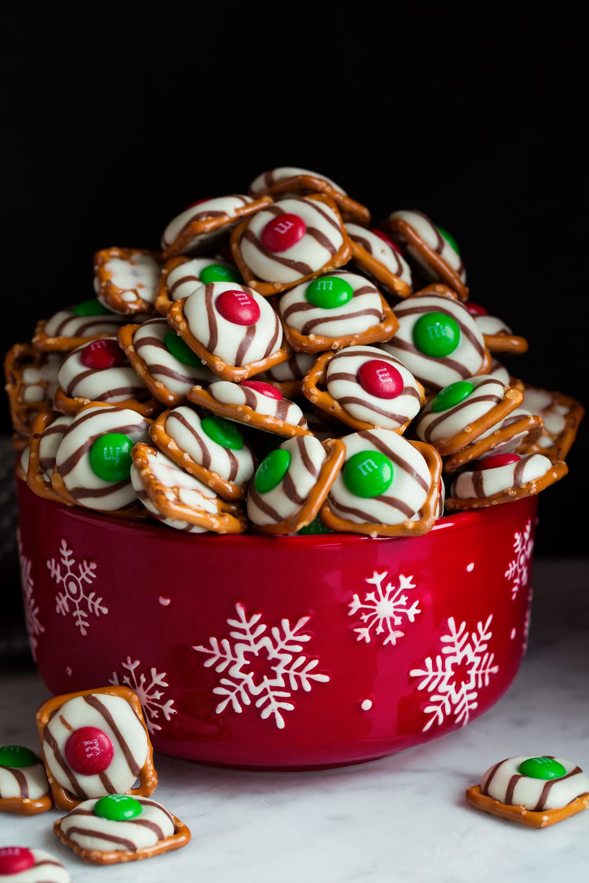 Ingredient Pretzel M&M Hugs: Fast & Festive Holiday Baking